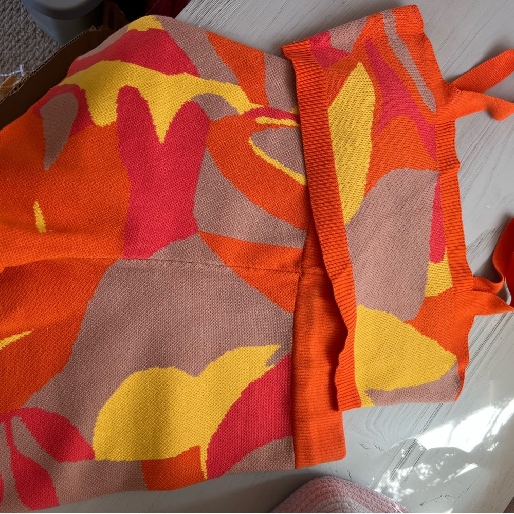 Colorful Patterned Women's Shorts - Picture 7 of 9